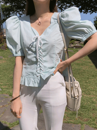 소다아일렛 blouse
